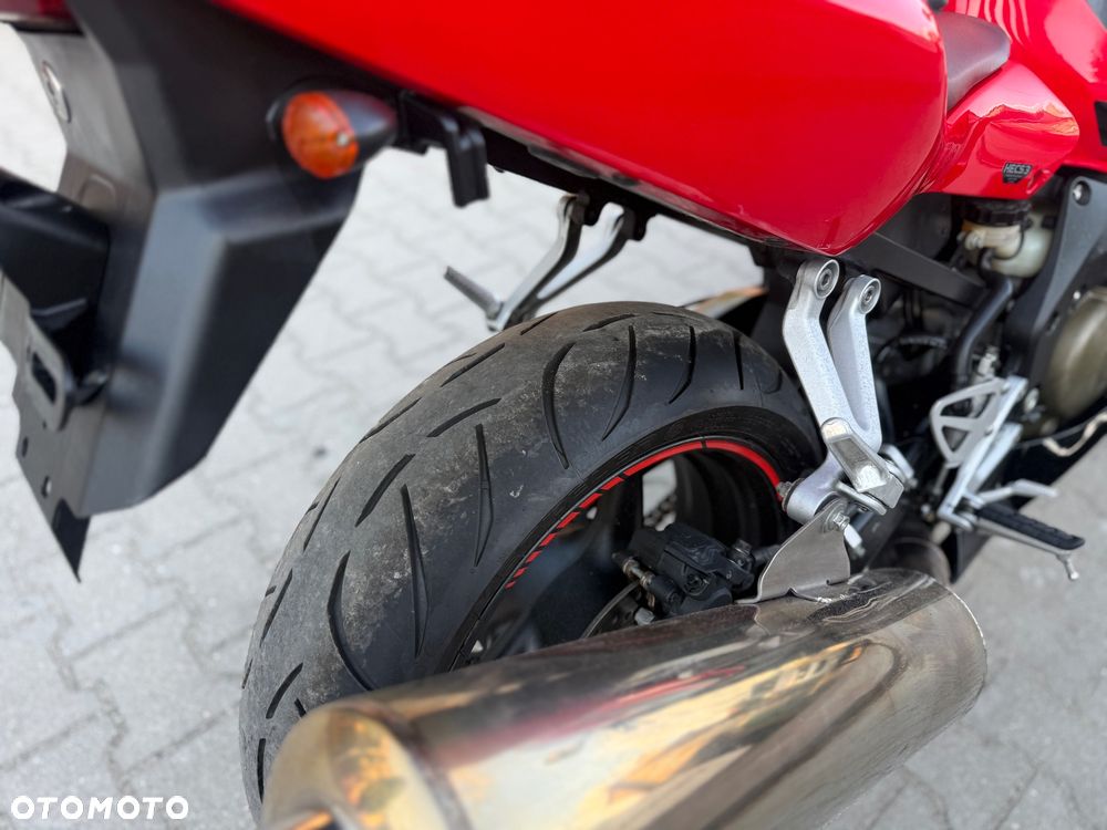 Honda CBR - 13