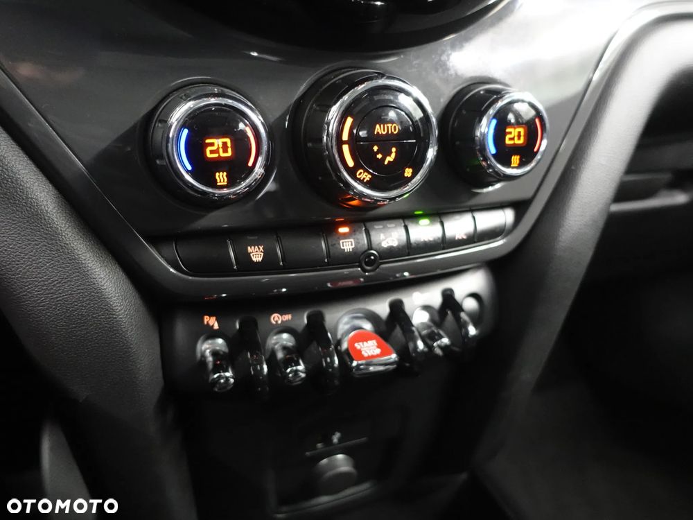 MINI Countryman Cooper All4 Essential Trim - 33