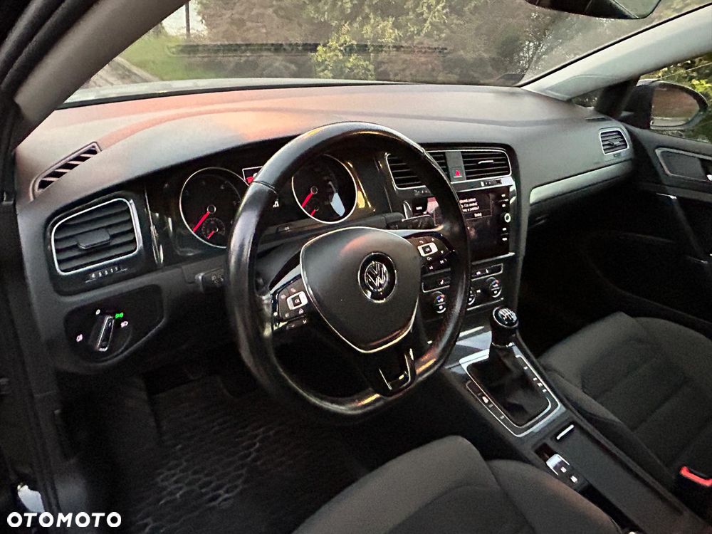 Volkswagen Golf 1.6 TDI BlueMotion Trendline - 10