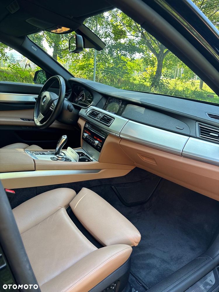 BMW Seria 7 - 19