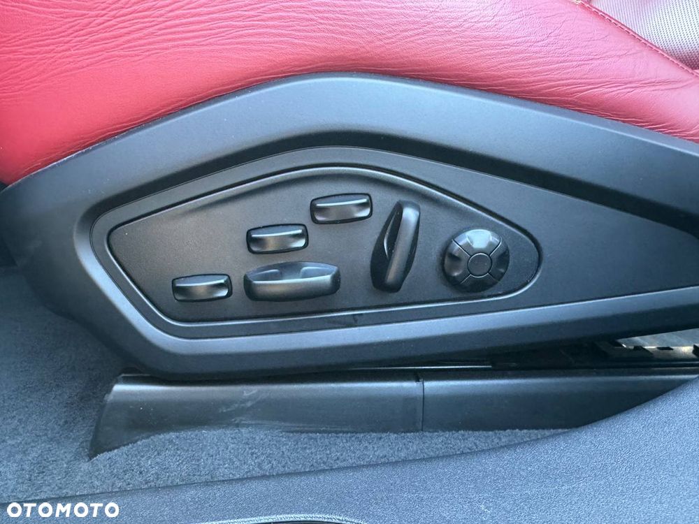 Porsche Taycan GTS - 29