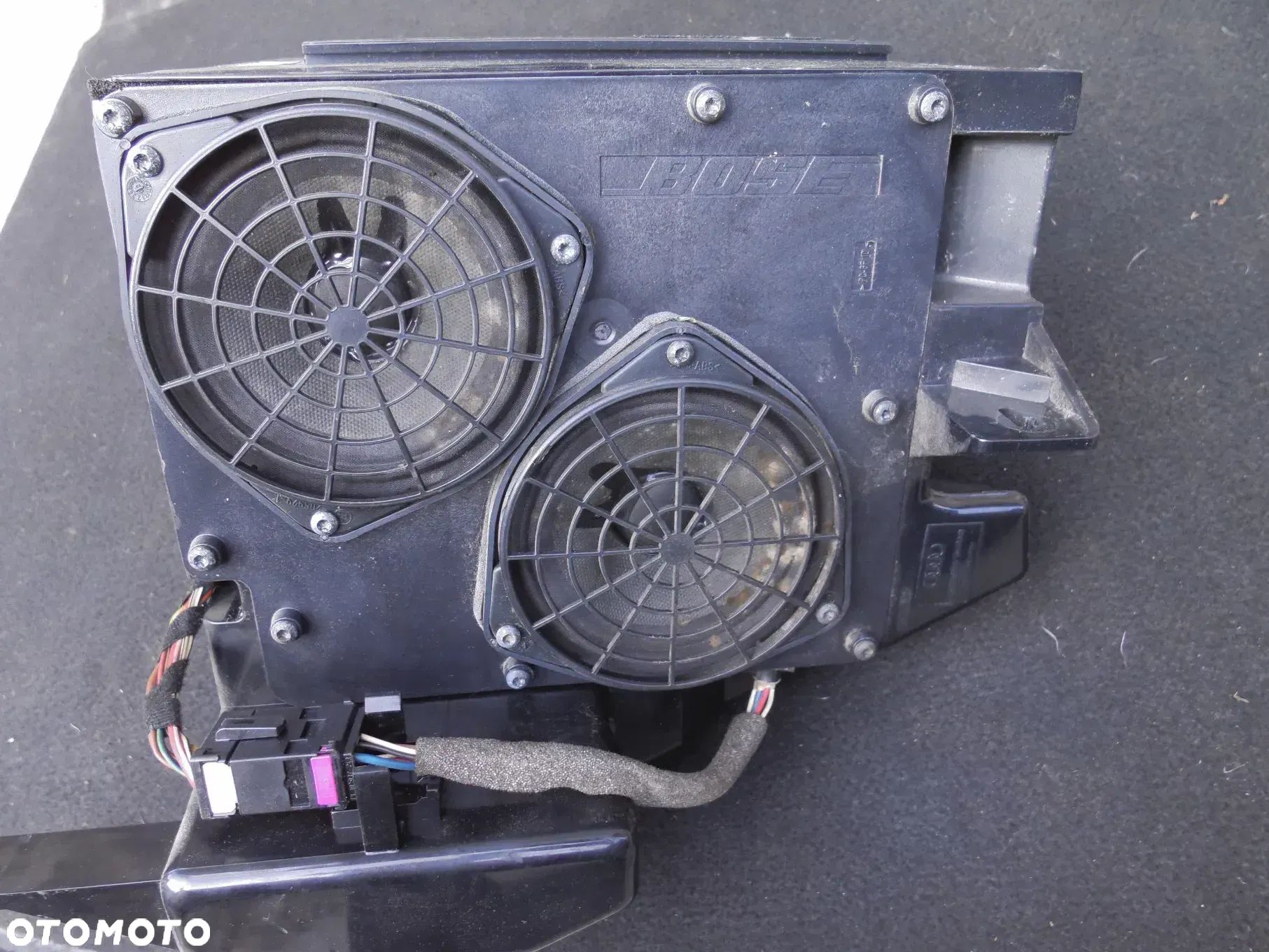 AUDI A3 8L LIFT NAGŁOŚNIENIE BOSE SUBWOOFER 8L0035381H - 1