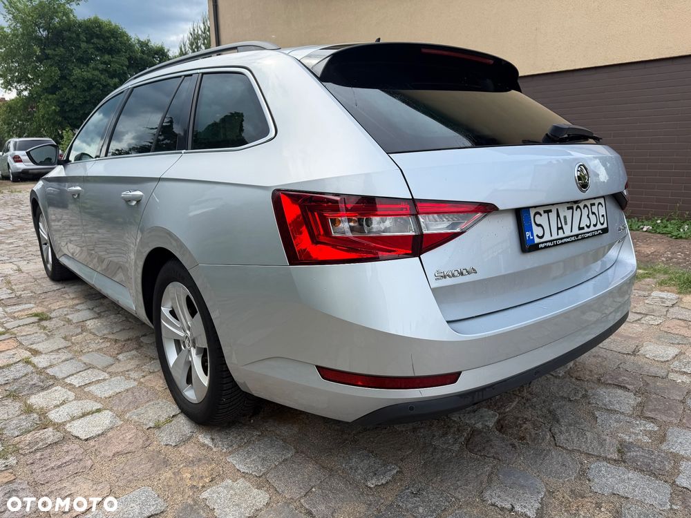 Skoda Superb 1.6 TDI GreenLine - 3