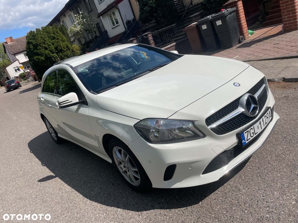 Mercedes-Benz Klasa A 180 d Activity Edition - 3