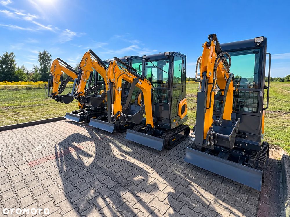 Kubota / KOOP 2026r Nowa minikoparka CAVE CE12 LEASING/RATY -Szybka Decyzja! 1200kg z Kabiną, Ogrzewanie, Skrętne ramie, ZESTAW - 16