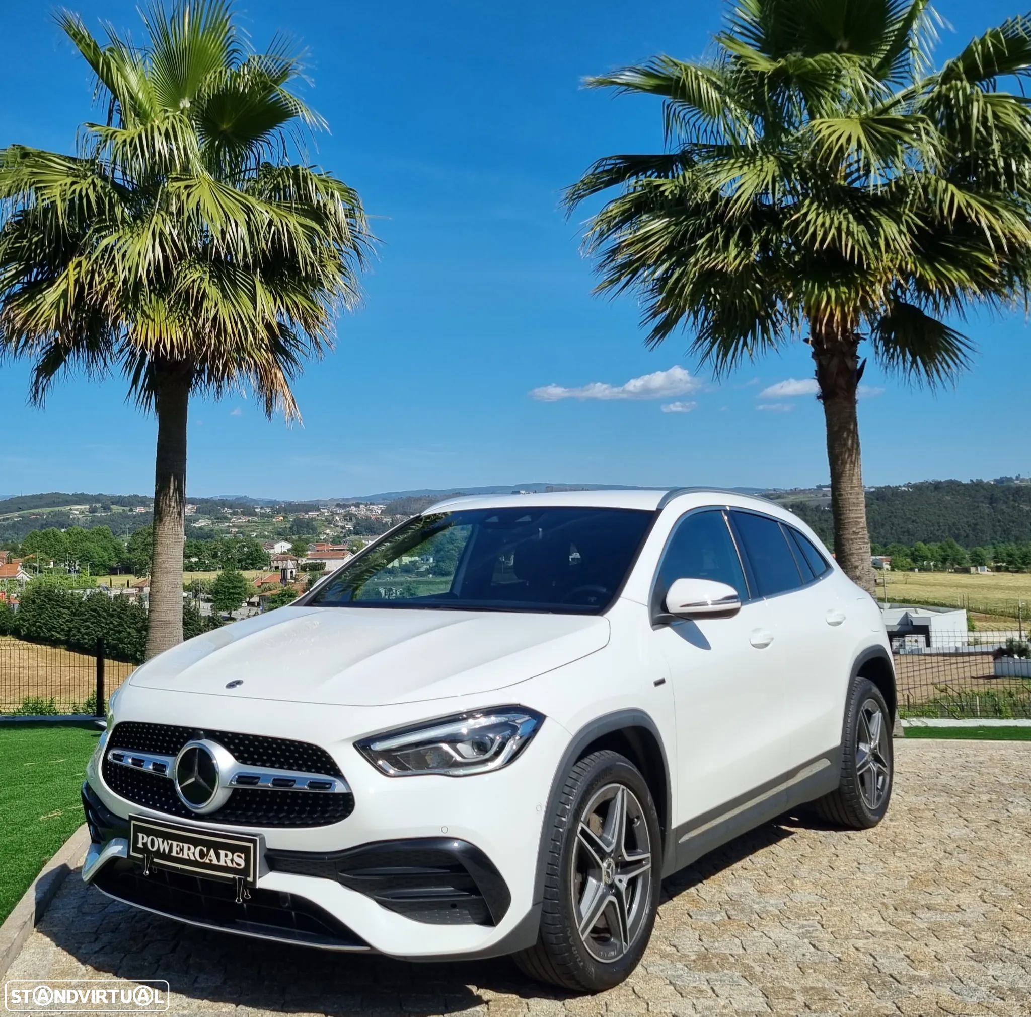 Mercedes-Benz GLA 250 e AMG Line - 2