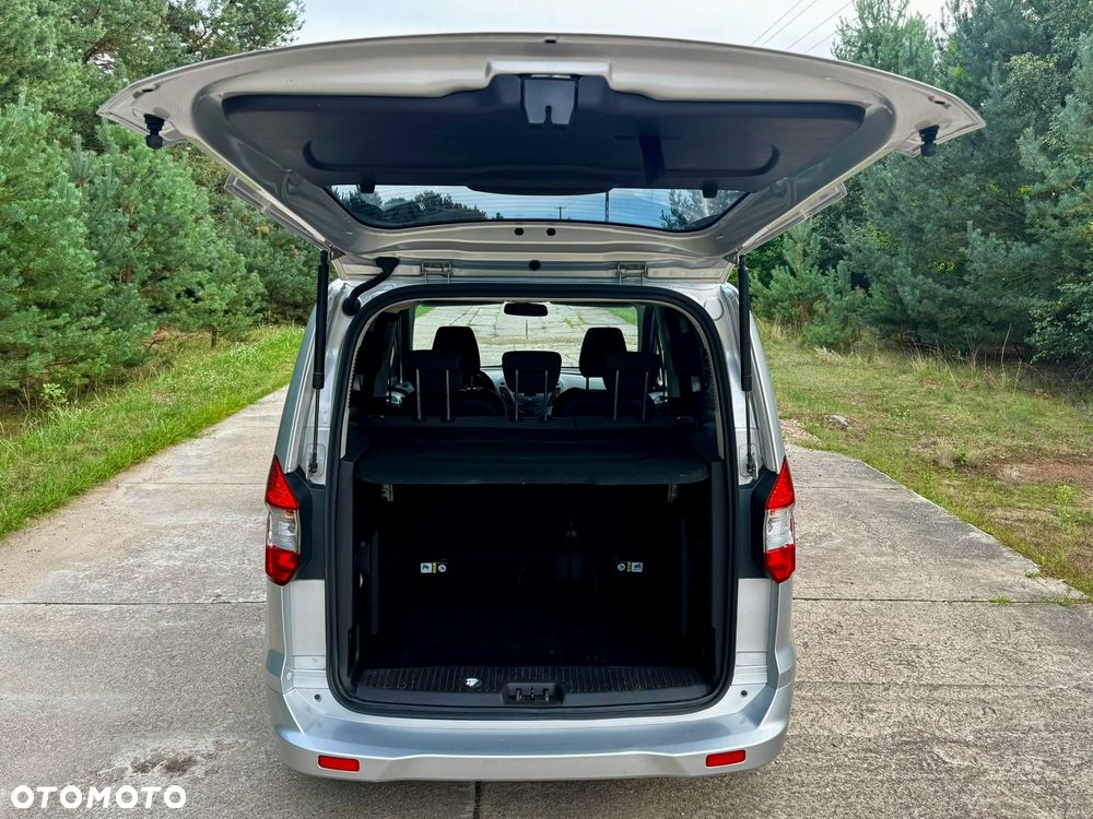 Ford Tourneo Courier 1.5 TDCi Titanium - 14