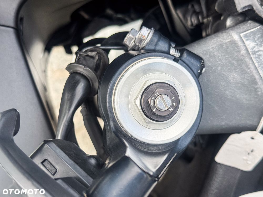 Honda VFR - 38