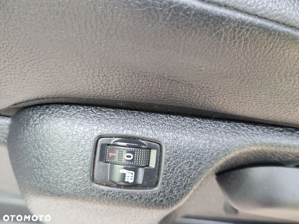 Opel VIVARO LONG L3 2.0 klima - 21