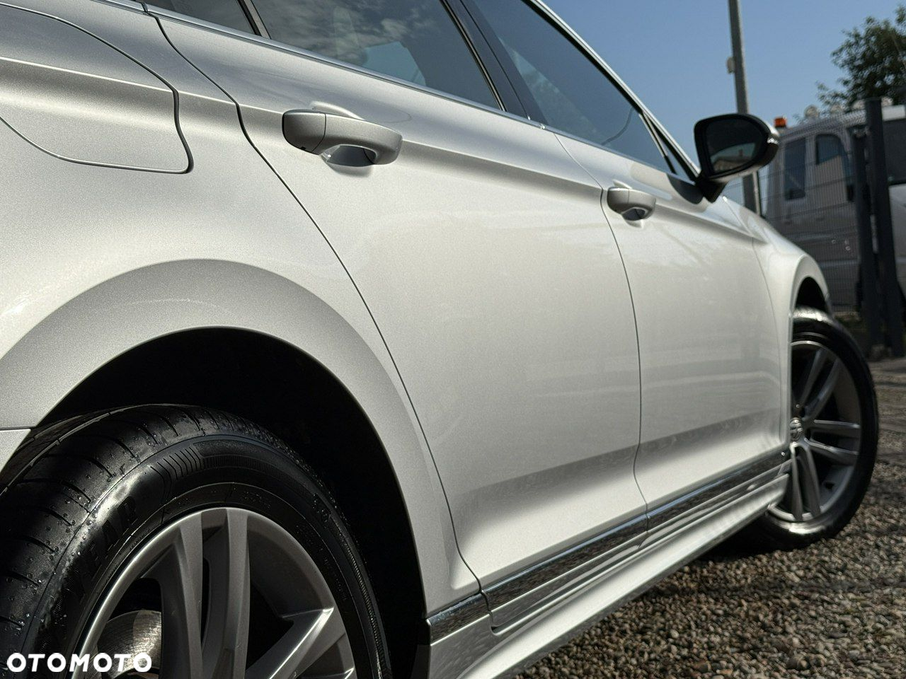 Volkswagen Passat - 13