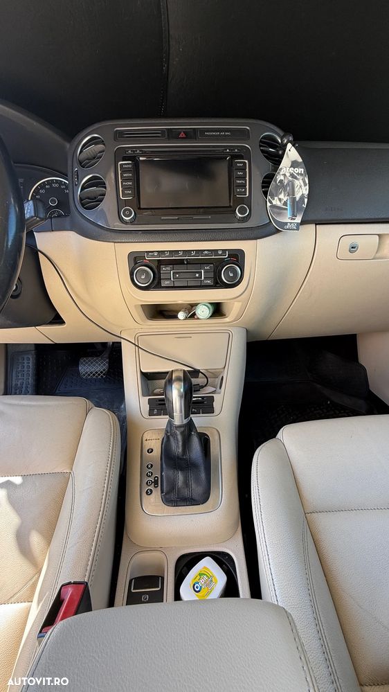 Volkswagen Tiguan - 10