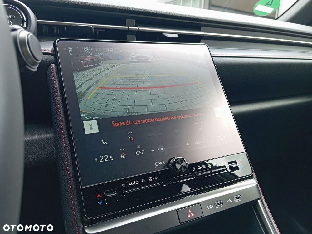 Lexus LBX 1.5 Hybrid Emotion - 19
