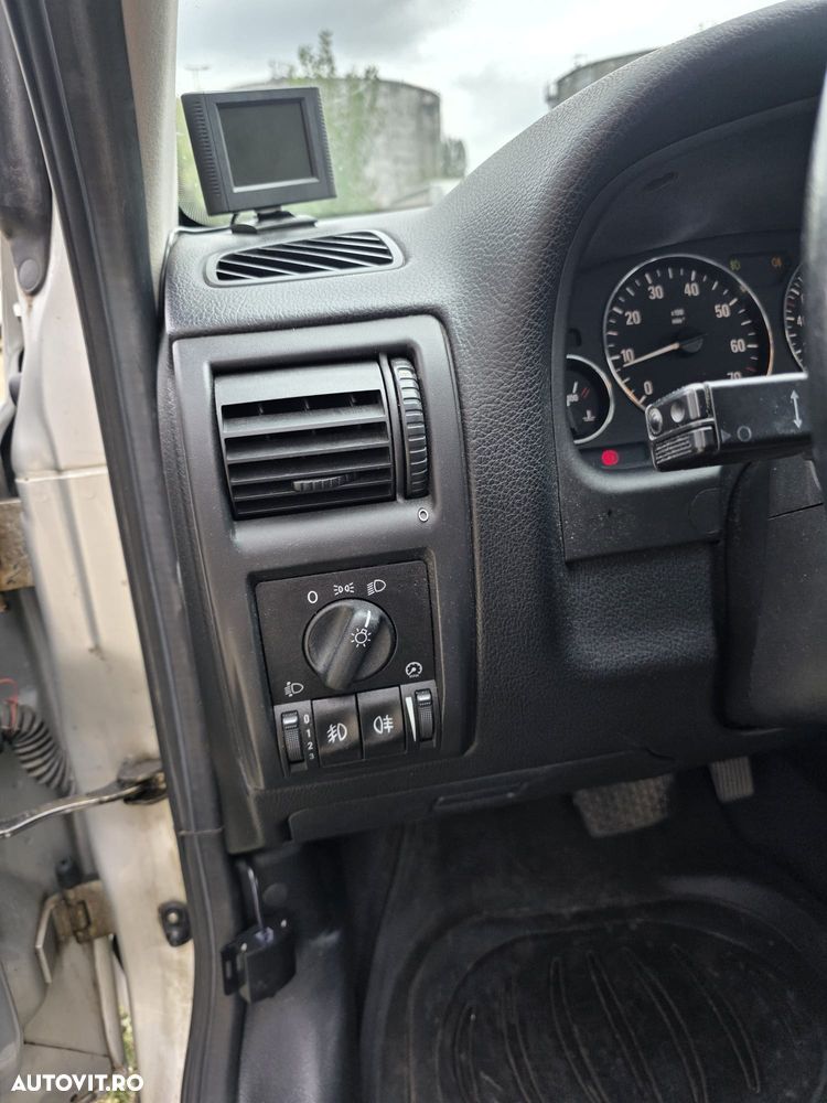 Opel Astra - 16