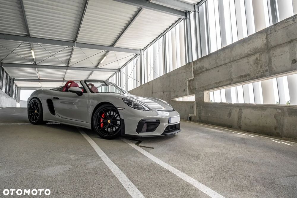 Porsche 718 Boxster Spyder - 12