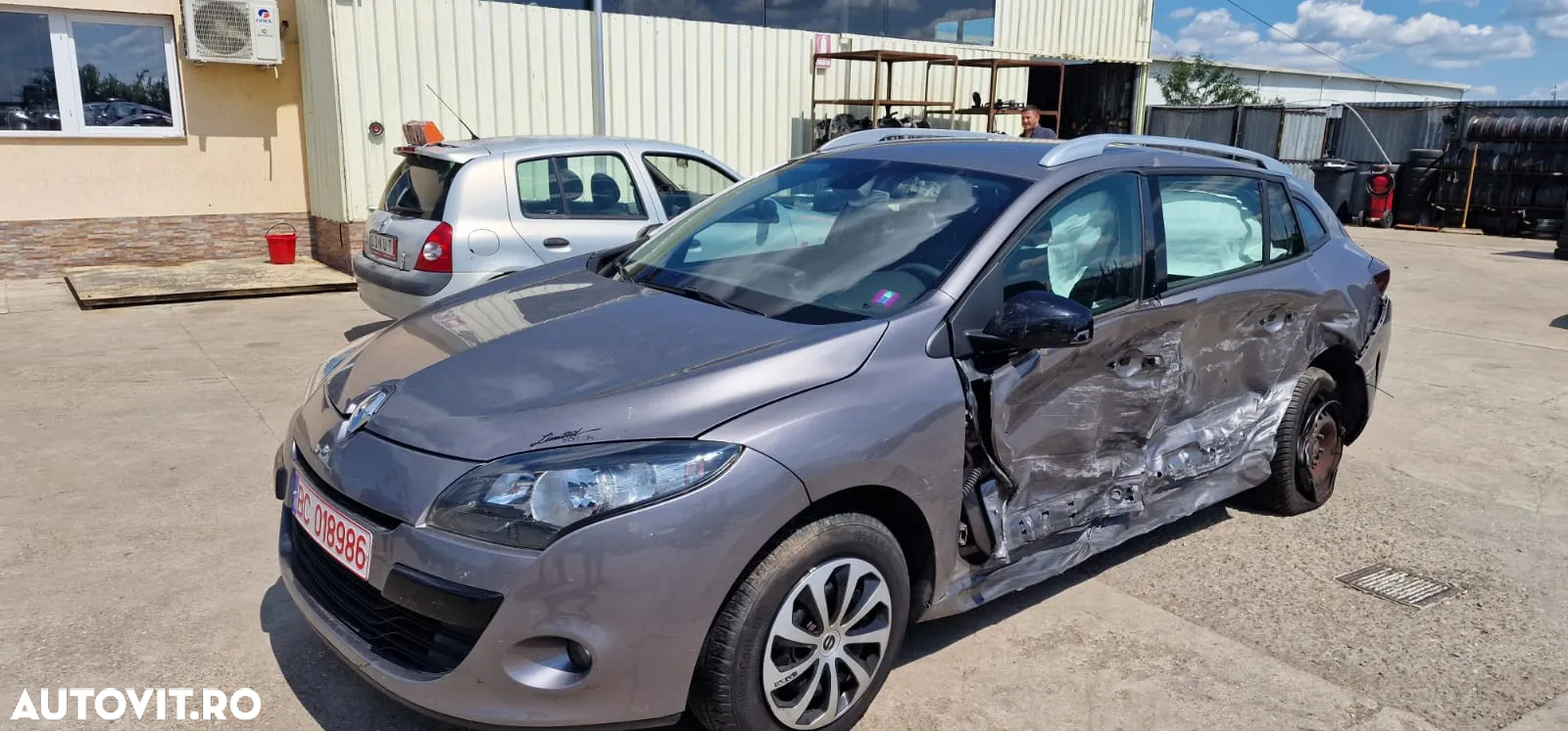 Dezmembrez Renault Megane 3 - 5