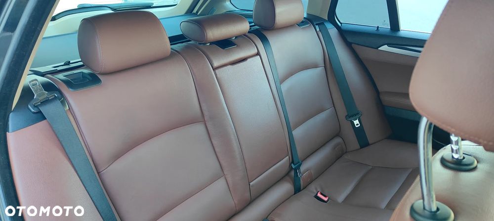 BMW Seria 5 525d Luxury Line - 38