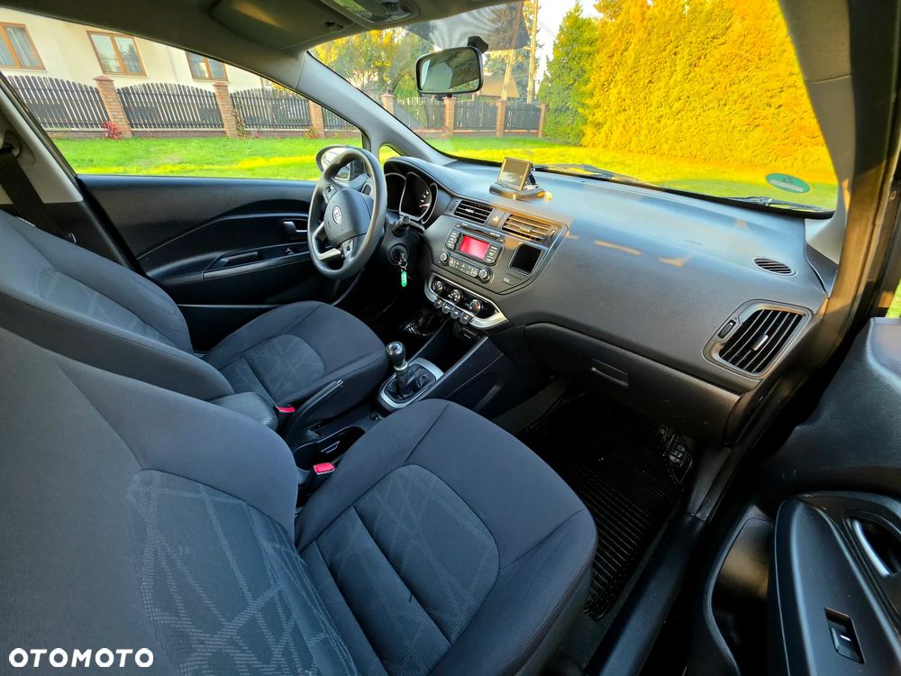 Kia Rio 1.2 Attract - 10