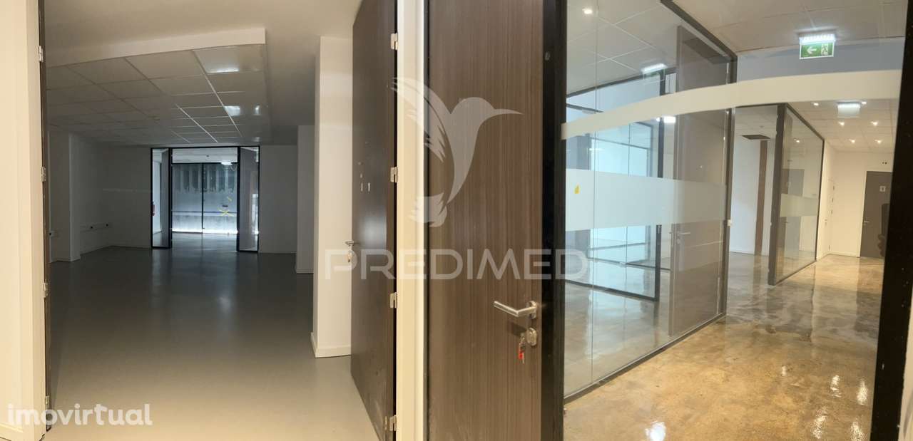 Armazém/Escritórios  -  Renovado   -   Areosa - Grande imagem: 2/7