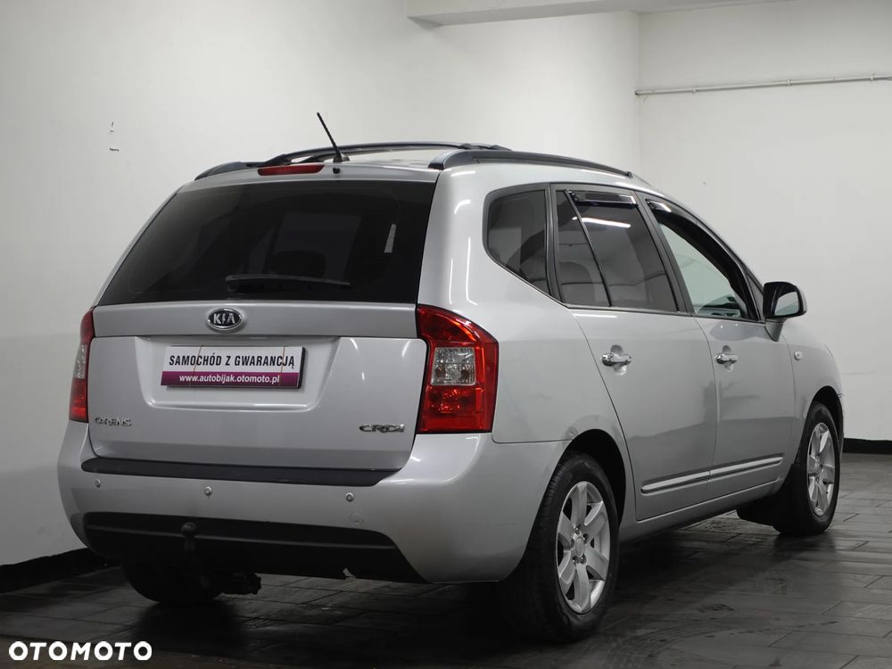 Kia Carens - 9