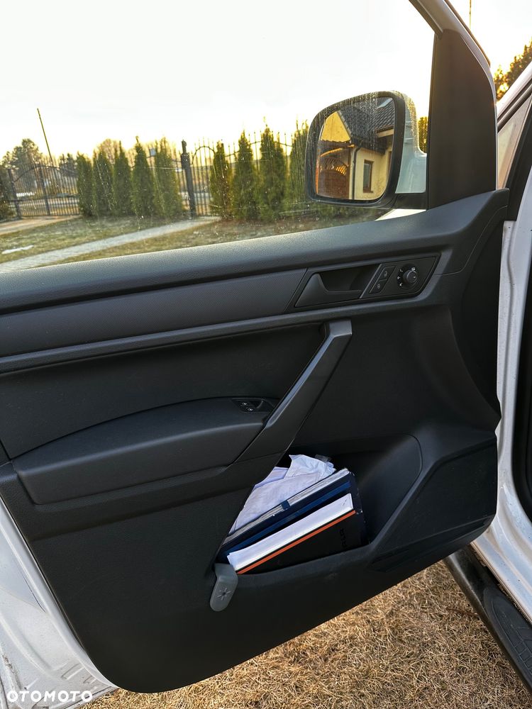 Volkswagen Caddy Maxi - 16