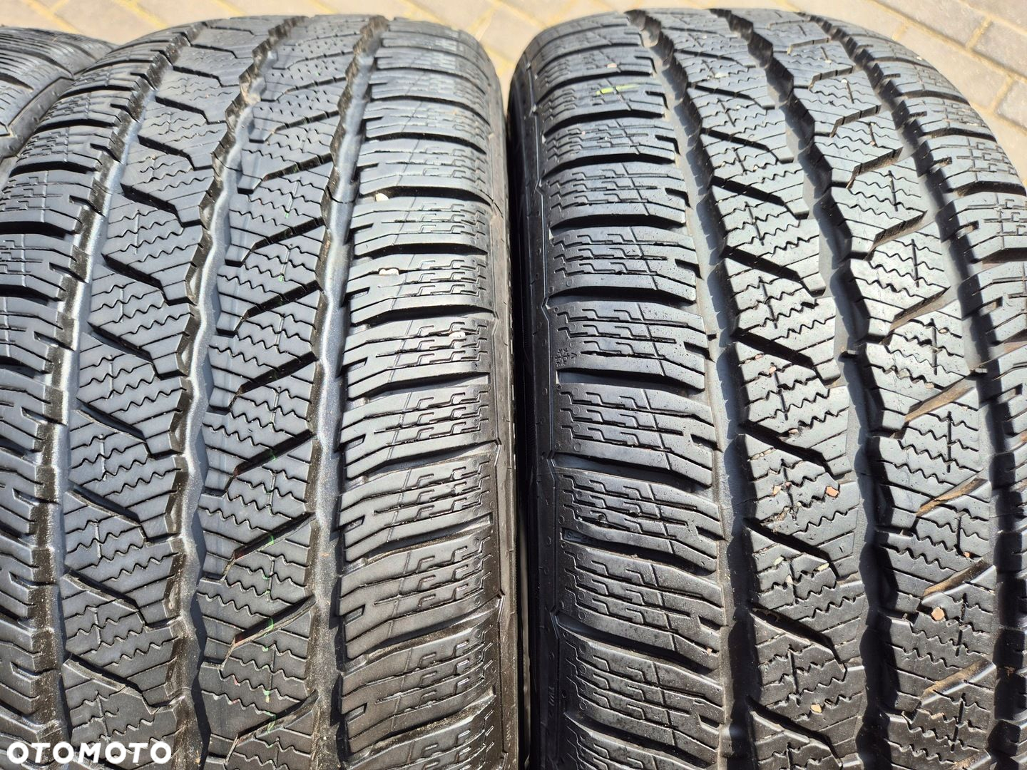 225/55/17c 225/55r17c 225/55r17 c Continental VancoWinter 2 109/107 T - 3