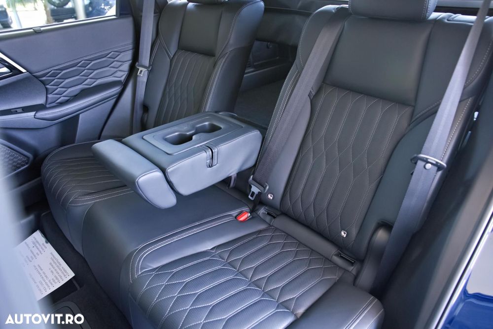 Mitsubishi Outlander - 9
