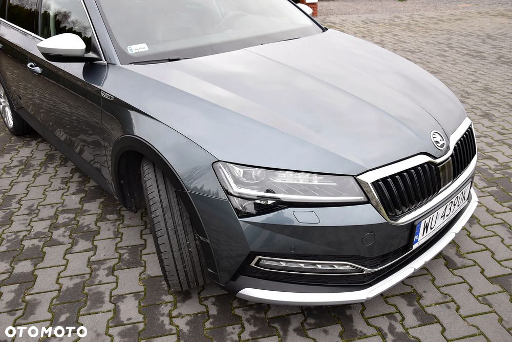 Skoda Superb 2.0 TDI 4x4 DSG Scout - 37