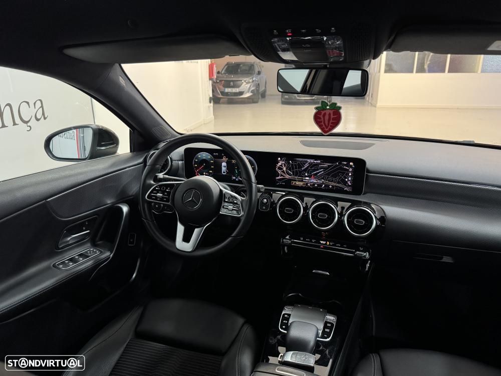 Mercedes-Benz A 180 Limousine d Progressive Aut. - 44