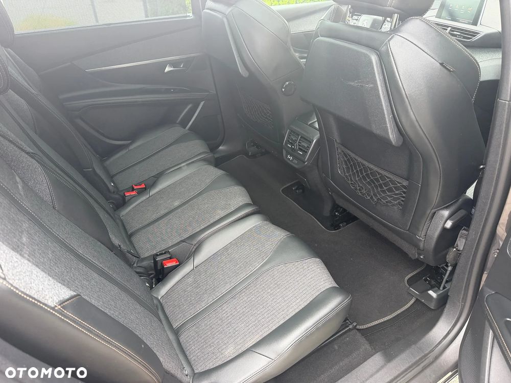 Peugeot 5008 - 24
