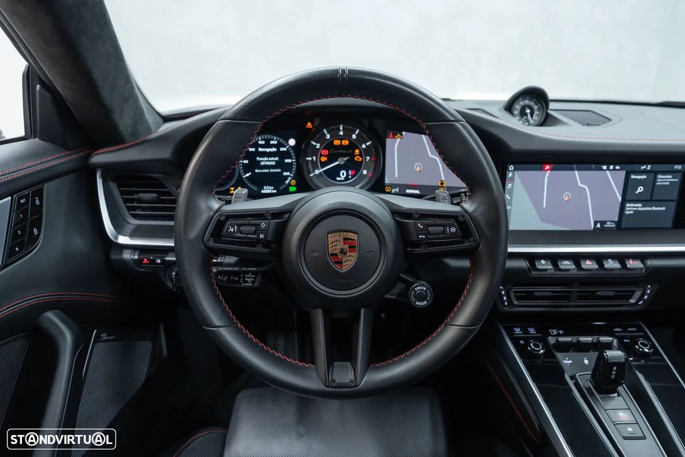 Porsche 911 (992) Turbo S - 24