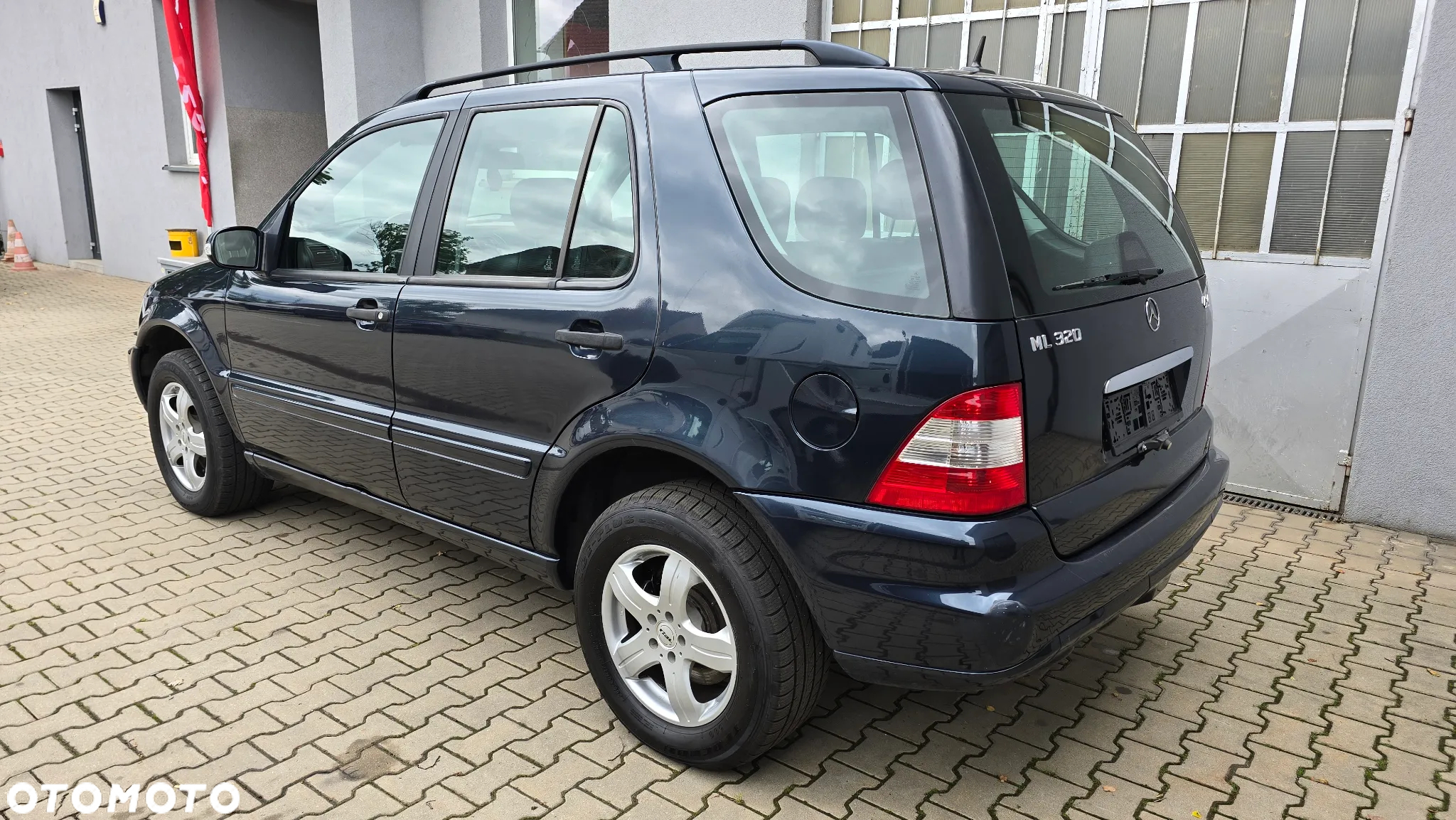 Mercedes-Benz ML 320 - 2