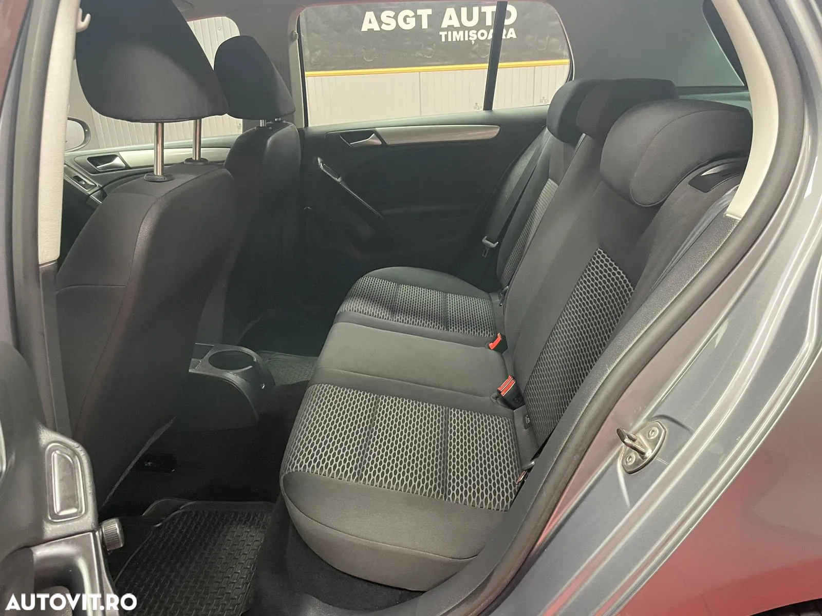 Volkswagen Golf - 14