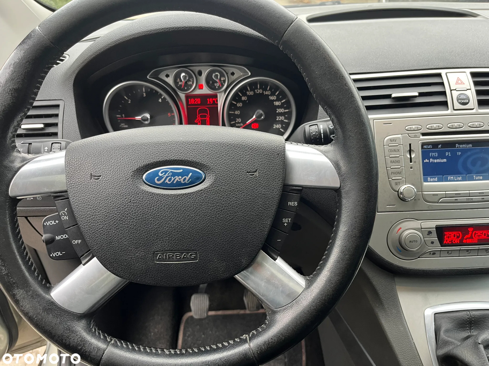 Ford Kuga 2.0 TDCi Titanium - 13