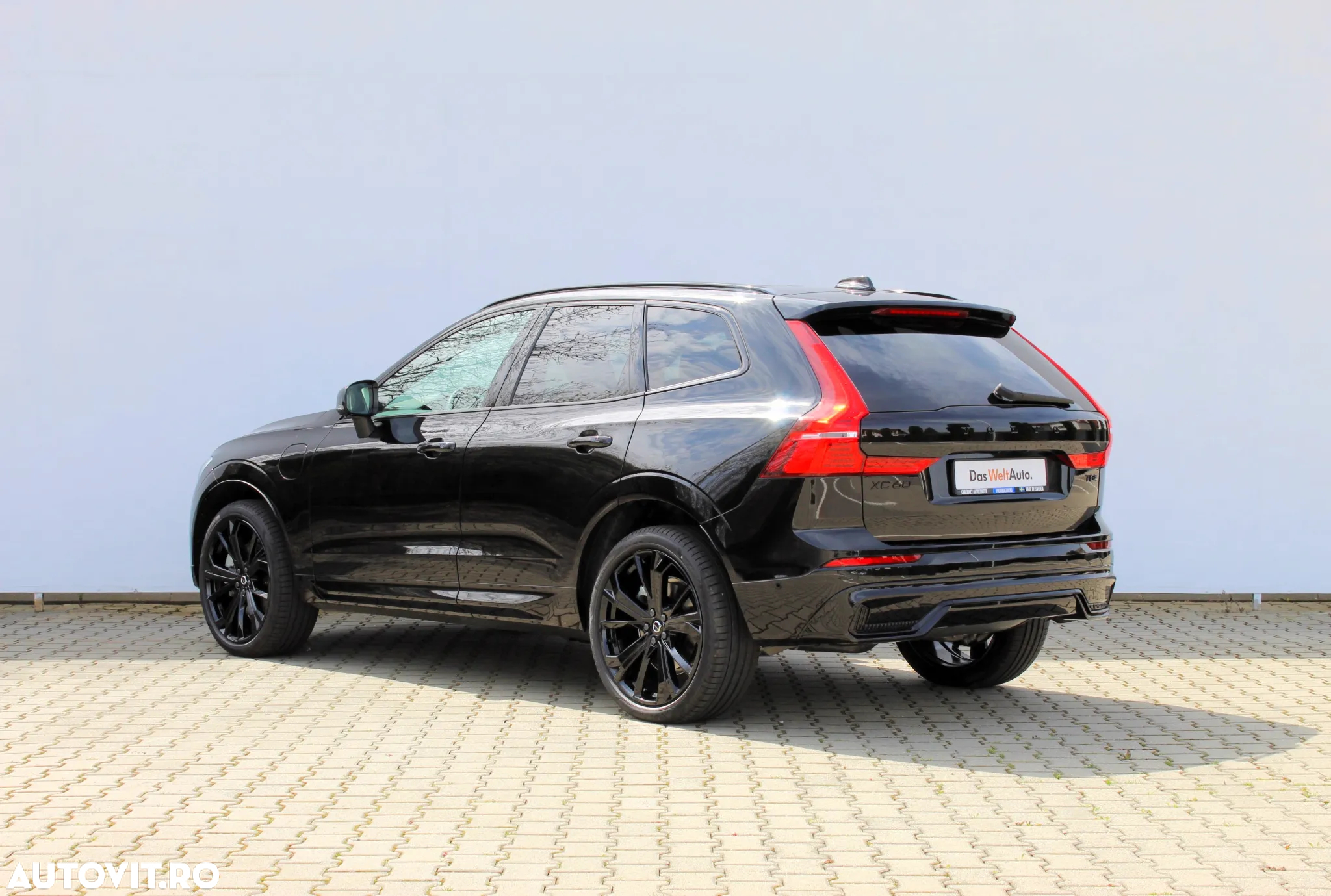 Volvo XC 60 T8 AWD AT PHEV Plus Black Edition - 3