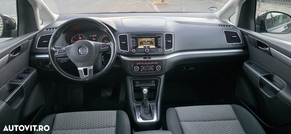 Volkswagen Sharan 2.0 TDI DSG BlueMotion Technology Trendline - 11