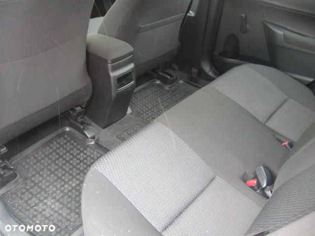 Toyota Corolla 1.6 Active EU6 - 15