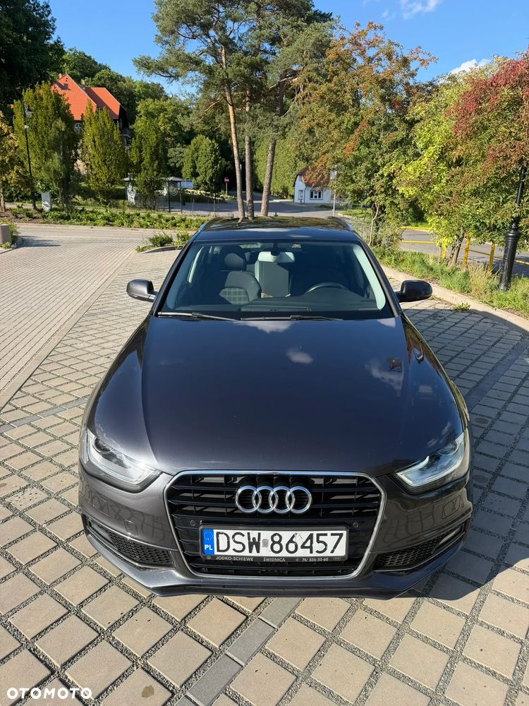 Audi A4 Avant 2.0 TDI - 1