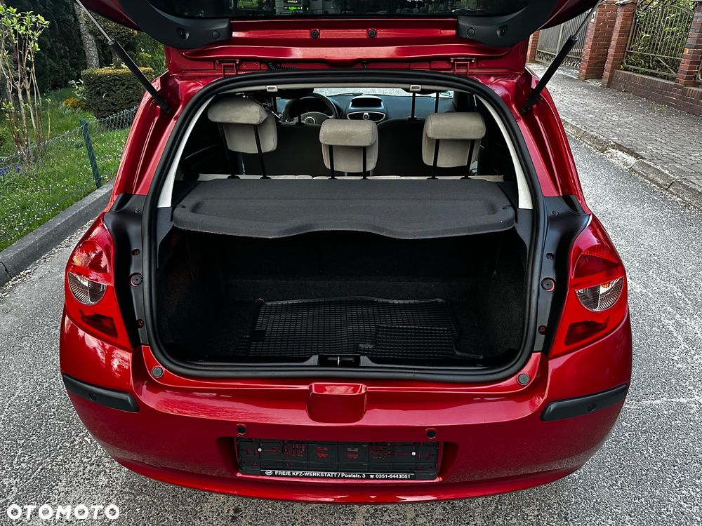 Renault Clio - 11