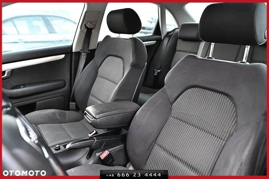 Audi A4 Limousine - 14