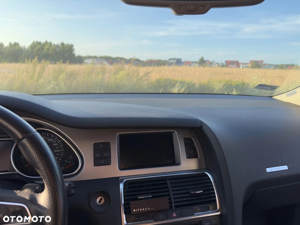 Audi Q7 3.0 TDI Quattro Tiptronic - 24