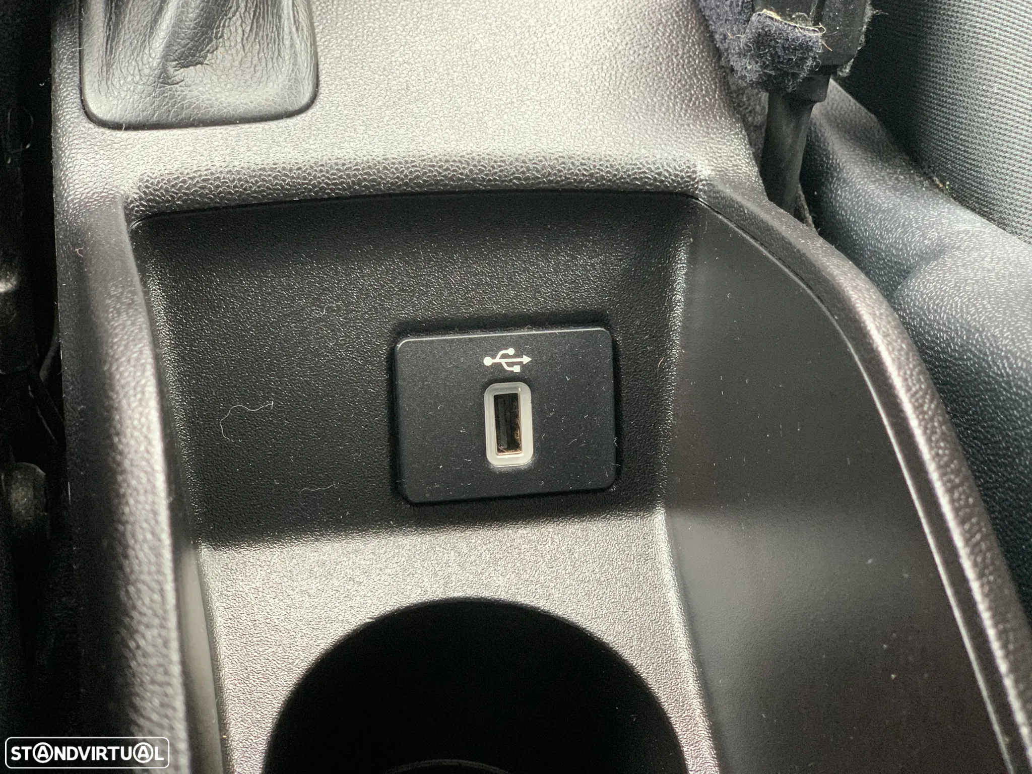 Ford Fiesta 1.0 EcoBoost Titanium - 19