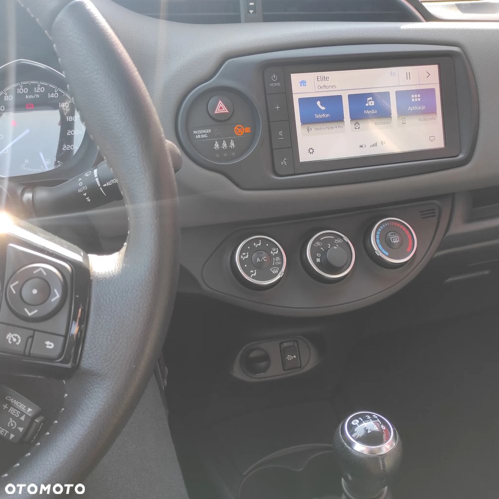 Toyota Yaris 1.5 Premium - 31