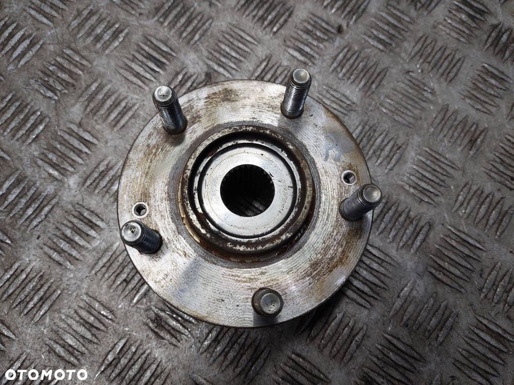 PIASTA ŁOŻYSKO PRAWY PRZÓD CARENS IV LIFT 1.6 GDI - 1