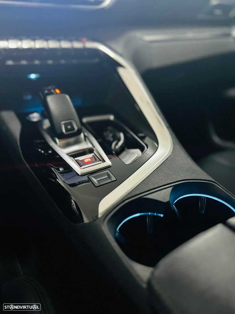 Peugeot 3008 PureTech 130 Stop & Start GPF EAT8 Allure - 31
