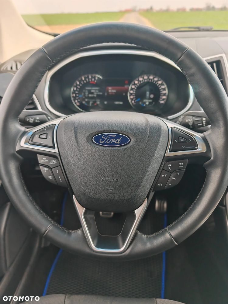 Ford Edge 2.0 TDCi 4WD Titanium - 9
