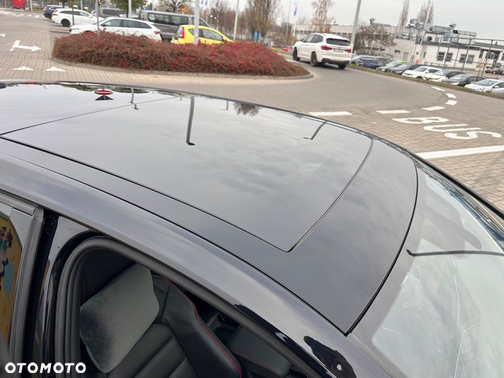 Volkswagen Golf GTI (BlueMotion Technology) DSG Performance - 19