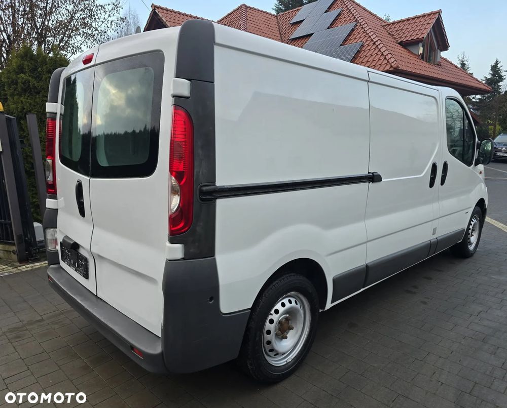 Opel Vivaro - 10