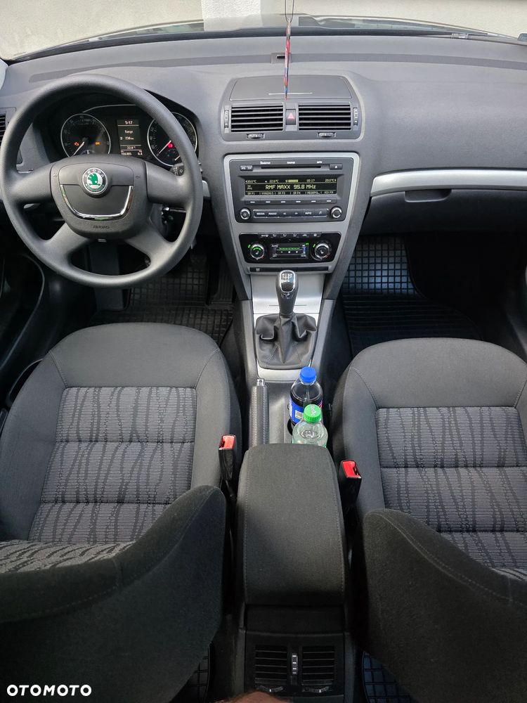 Skoda Octavia 1.6 Elegance - 29