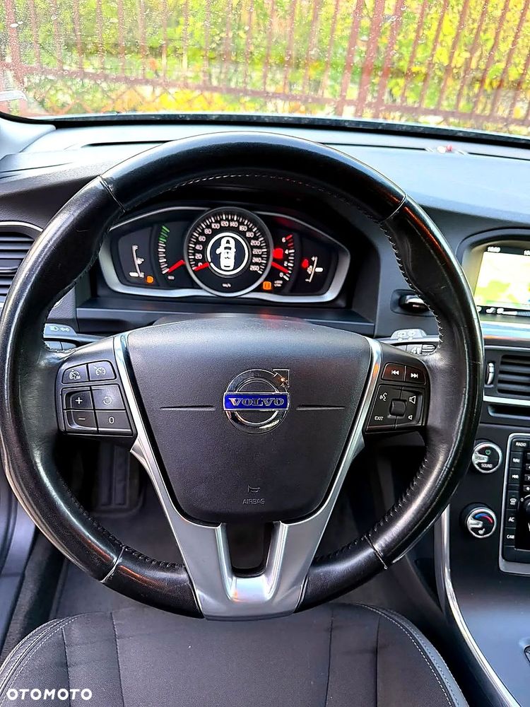 Volvo V60 D3 Momentum - 11