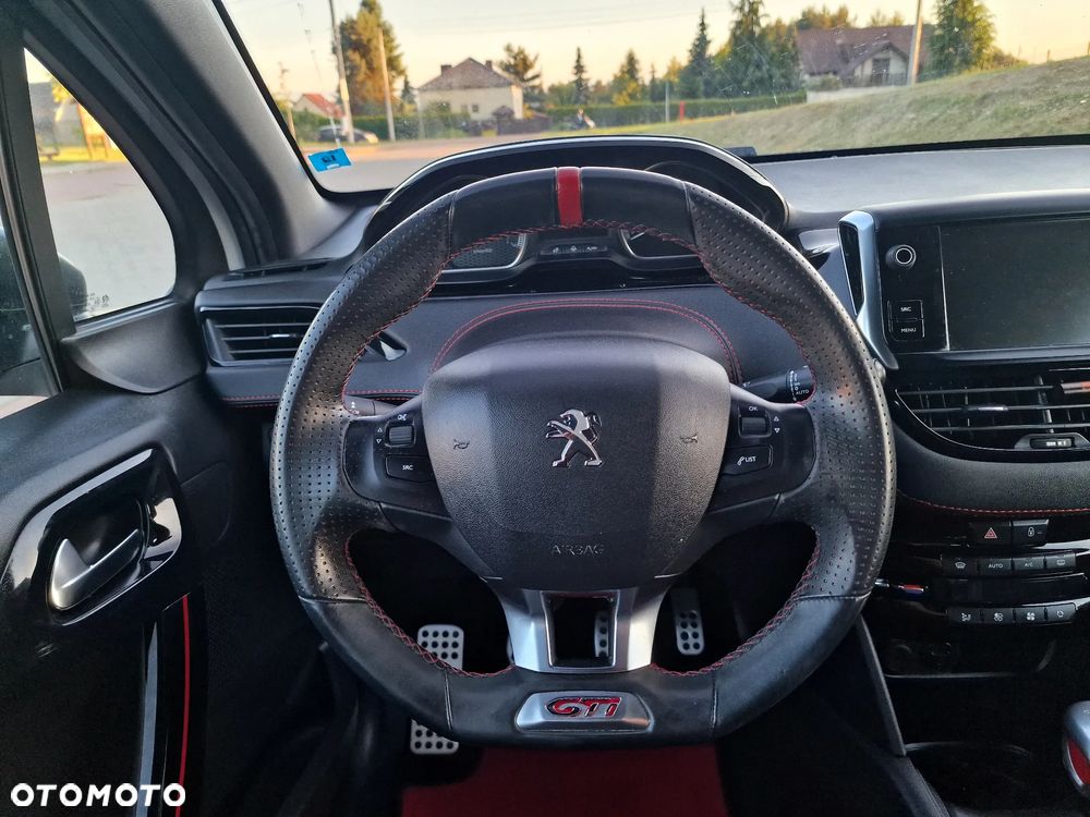 Peugeot 208 THP STOP & START GTi by Sport - 19